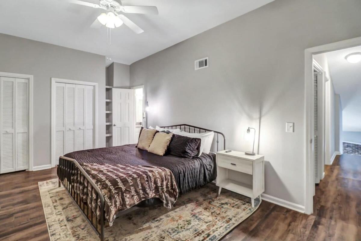 Eagle'S Landing Loft-Downtown Above Bull & Barrel Apartment Statesboro Luaran gambar